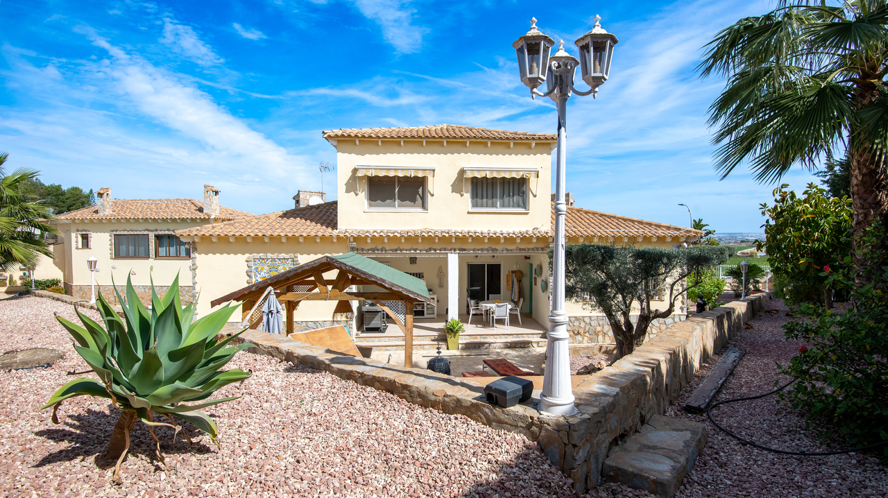 HCB-551: Villa for sale in Algorfa