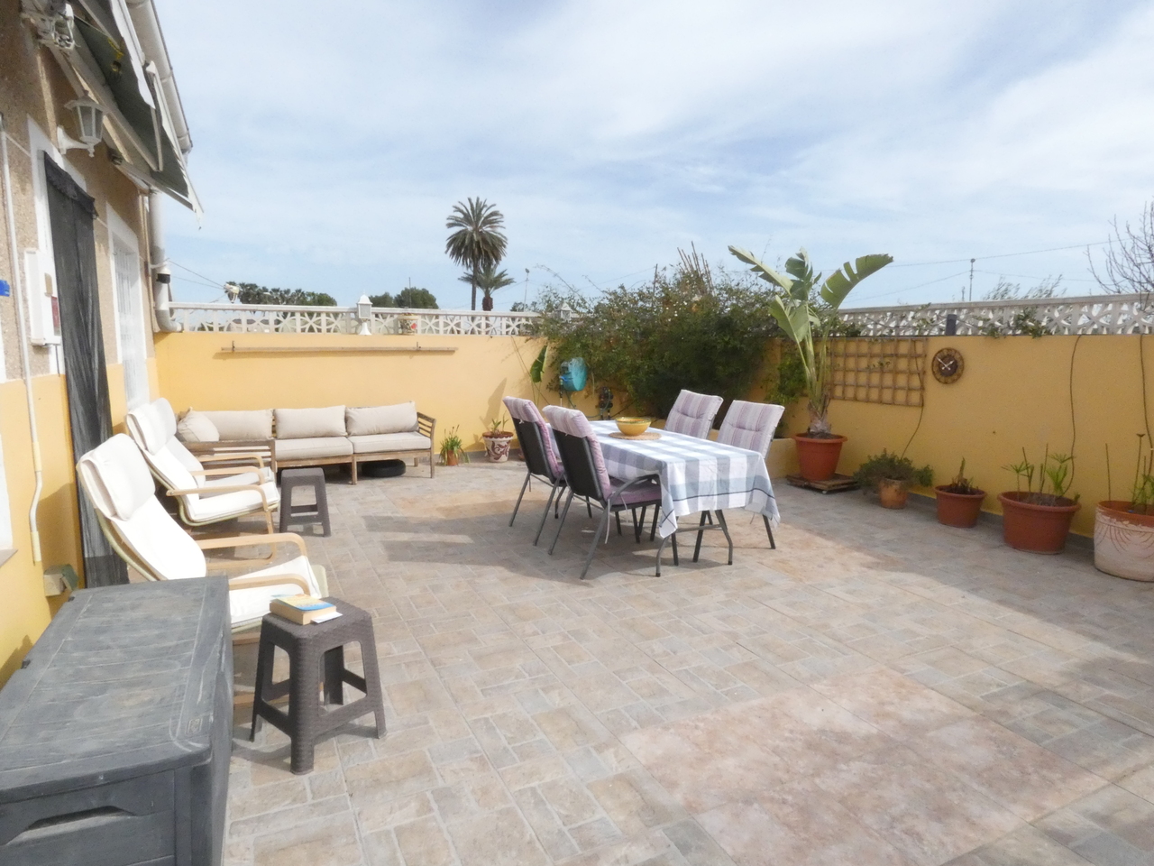 For Sale: 
Townhouse in Orihuela Beds: 2 Baths: 2 Price: 139,995€