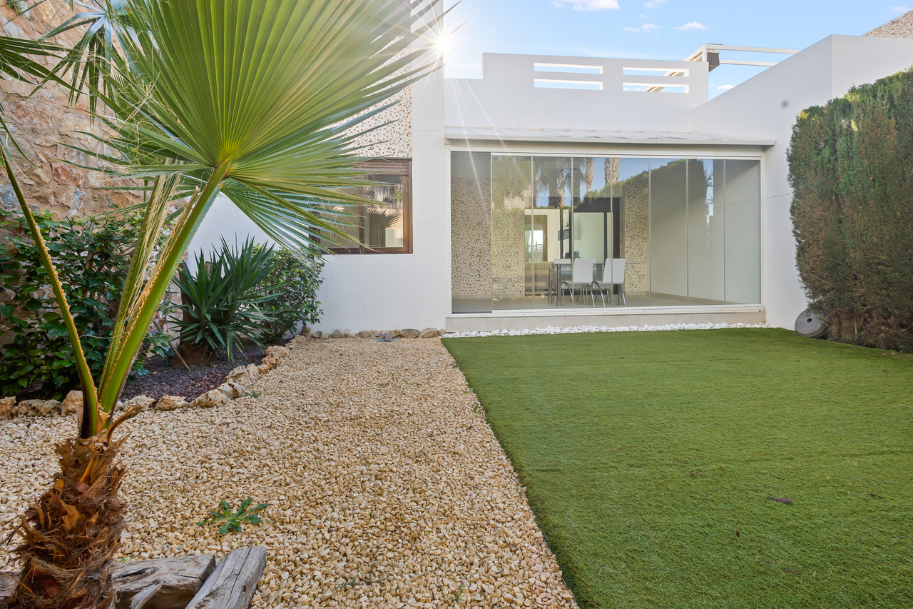 HCB-707: Villa for sale in Algorfa