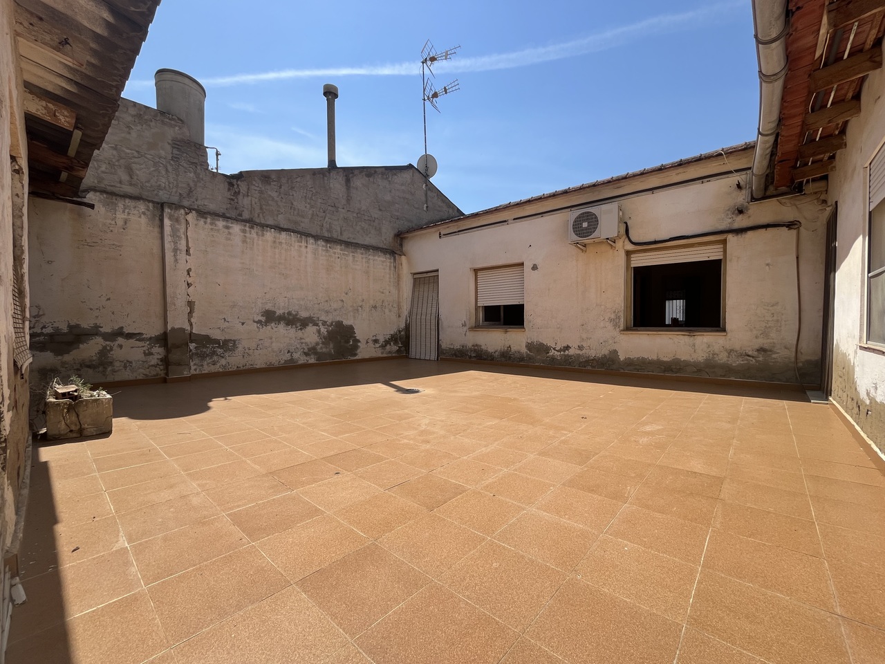 House in Algorfa - view 1